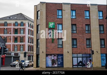 Derry, Irlanda del Nord - 16 gennaio 2020: Holiday Inn Epress Hotel nella città di Derry Foto Stock
