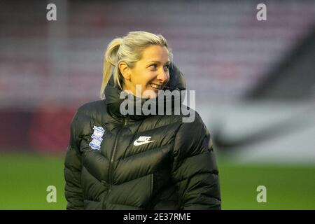 Solihull, West Midlands, Regno Unito. 17 gennaio 2021. WSL: BCFC contro Brighton e Hove Albion. Carla Ward, manager del blues, oggi serve il suo unico divieto di partita. Credit: Peter Lopeman/Alamy Live News Foto Stock