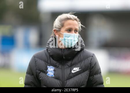 Solihull, West Midlands, Regno Unito. 17 gennaio 2021. WSL: BCFC contro Brighton e Hove Albion. Carla Ward, manager del blues, oggi serve il suo unico divieto di partita. Credit: Peter Lopeman/Alamy Live News Foto Stock