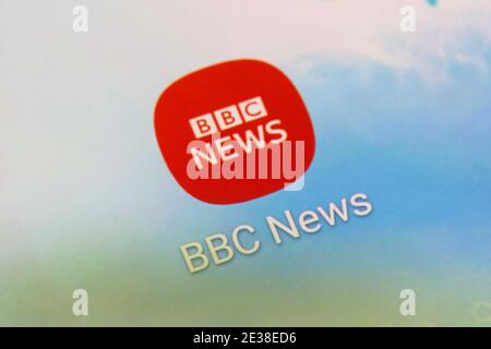 Un primo piano del logo per Android BBC News App (per il canale britannico di notizie televisive gratuite) sullo schermo di uno smartphone Foto Stock