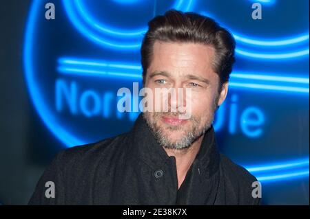 Brad Pitt arriva per la prima francese del film d'animazione 'Megamind' al teatro UGC Normandie di Parigi, Francia, il 29 novembre 2010. Foto di Nicolas Genin/ABACAPRESS/COM Foto Stock