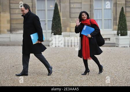 Luc Chatel, Jeannette Bougrab, presente al primo consiglio settimanale del nuovo Governo presso l'Elysee Palace di Parigi, Francia, il 17 novembre 2010. Foto di Nicolas Gouhier/ABACAPRESS.COM Foto Stock