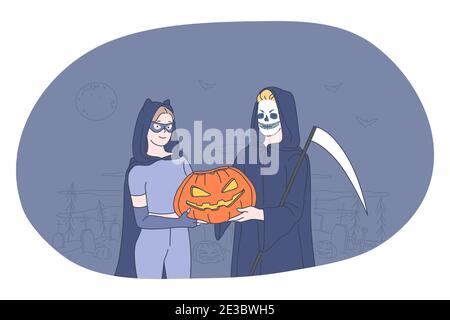 Festeggiando la festa di Halloween in concetto di costumi spooky. I giovani cartoni animati in costume da strega e morte che tengono la zucca nelle mani del cem Illustrazione Vettoriale