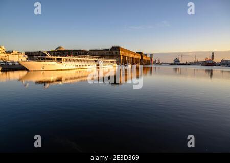 PS Loire Princesse ormeggiata nel porto di Saint-Nazaire, Francia Foto Stock