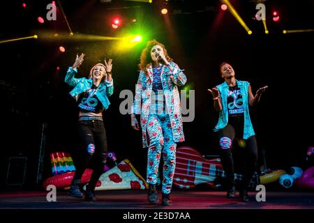 Skanderborg, Danimarca. 10 agosto 2017. Il cantante e cantautore canadese Kiesza esegue un concerto dal vivo durante il festival musicale danese SmukFest 2017 a Skanderborg. (Foto: Gonzales Photo - Lasse Lagoni). Foto Stock