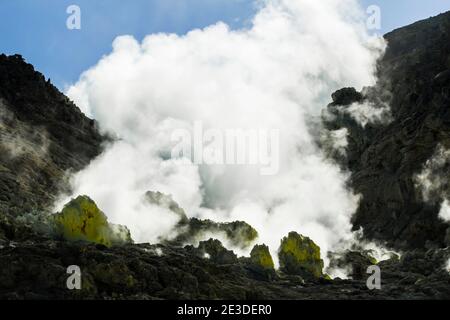 Scenario di 'Mtt IOU', una destinazione turistica del Parco Nazionale di Akan Mashu a Hokkaido, Giappone Foto Stock