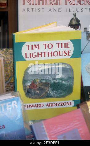 Tim al faro di Edward Ardizzone in un negozio finestra Foto Stock