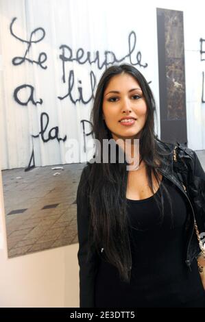 Yasmine Besson partecipa alla mostra fotografica della rivoluzione tunisina al Musee du Montparnasse, a Parigi, in Francia, il 9 giugno 2011. Foto di Ammar Abd Rabbo/ABACAPRESS.COM Foto Stock