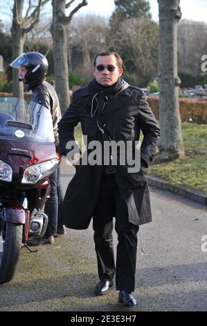 Jean-Luc Delarue partecipa alla cerimonia funeraria del produttore, regista e attore francese Claude Berri al cimitero di Bagneux, vicino a Parigi, Francia, il 15 gennaio 2009. Foto di ABACAPRESS.COM Foto Stock