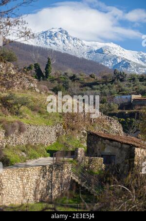 Hervas frazione vista nord, Ambroz villaggio valle. Caceres, Estremadura, Spagna Foto Stock