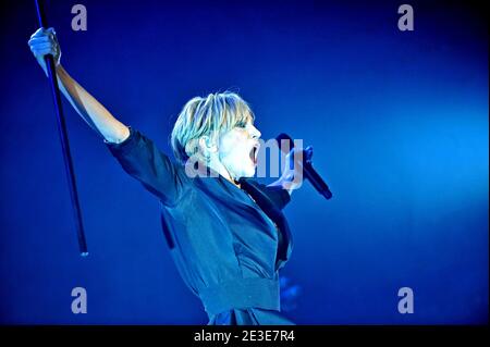 La cantante francese Patricia Kaas si esibisce dal vivo sul palco con la sua band al 'Casino de Paris' di Parigi, in Francia, il 20 gennaio 2009. Foto di Christophe Guibbaud/ABACAPRESS.COM Foto Stock