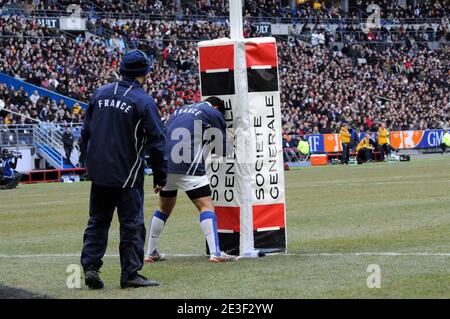 La squadra francese si allenò durante il campionato RBS Six Nations 2009 Rugby Union, Francia contro Scozia al 'stade de France' di Saint-Denis, Francia il 14 febbraio 2009. La Francia ha vinto il 22-13. Foto di Thierry Plessis/ABACAPRESS.COM Foto Stock