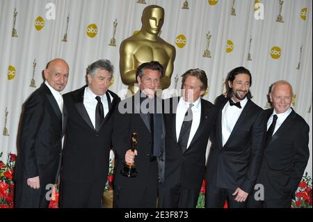 (Da sinistra a destra) ben Kingsley, Robert De Niro, vincitore del miglior attore Sean Penn, Michael Douglas, Adrien Brody e Anthony Hopkins nella sala stampa dell'81° cerimonia di premiazione dell'Accademia, tenutasi presso il Kodak Theatre di Los Angeles, CA, USA il 22 febbraio 2009. Foto di Lionel Hahn/ABACAPRESS.COM Foto Stock