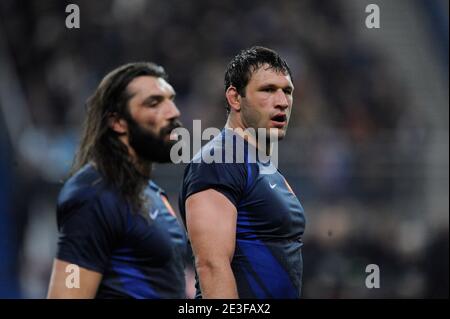 Sebastien Chabal e Lionel Nallet in Francia durante il campionato RBS Six Nations 2009 Rugby Union, Francia contro Galles al 'stade de France' di Saint-Denis, Francia, il 27 febbraio 2009. La Francia ha vinto il 21-16. Foto di Henri Szwarc/Cameleon/ABACAPRESS.COM Foto Stock