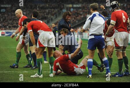 Il Cedric Heymans della Francia ha fatto un tentativo durante il RBS Six Nations Championship 2009 Rugby Union, Francia contro Galles al 'stade de France' di Saint-Denis, Francia il 27 febbraio 2009. Foto di Steeve McMay/Cameleon/ABACAPRESS.COM Foto Stock