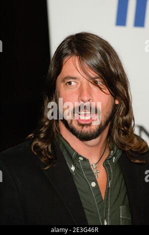 Il cantante/musicista Dave Growl dei Foo Fighters partecipa agli arrivi per il Clive Davis Pre-Grammy Party al Beverly Hilton Hotel il 09 febbraio 2008 a Los Angeles, California. Credito: Jared Milgrim/l'accesso fotografico Foto Stock