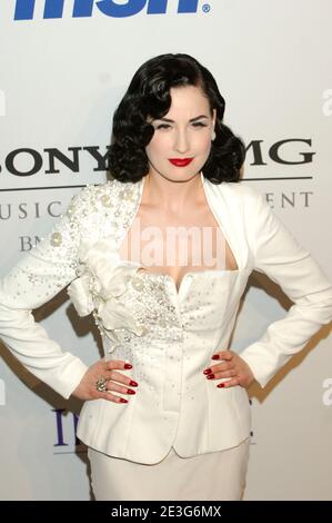 Dita von Teese partecipa agli arrivi per il Clive Davis Pre-Grammy Party al Beverly Hilton Hotel il 09 febbraio 2008 a Los Angeles, California. Credito: Jared Milgrim/l'accesso fotografico Foto Stock