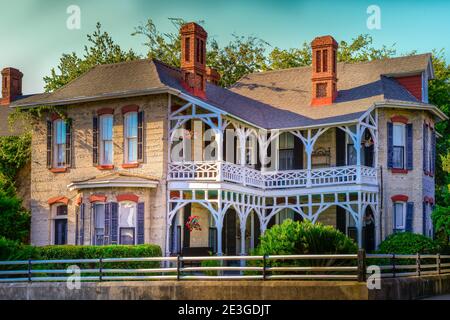 Stile distintivo come il materiale da costruzione di una casa storica in un ambiente incantevole a Fernandina Beach, Florida, sull'Isola di Amelia Foto Stock