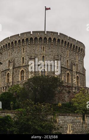 La Torre rotonda all'interno del Castello di Windsor, Berkshire, Inghilterra, Regno Unito. Foto Stock