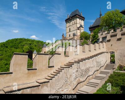 Grande Torre del Castello reale di Kalstejn, castello gotico nella Boemia Centrale, Repubblica Ceca Foto Stock