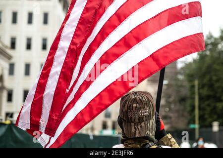 RICHMOND, VIRGINIA, GENNAIO 18- i membri della Roanoke County Militia partecipano ad un secondo rally di modifica durante il giorno della lobby al Campidoglio dello Stato della Virginia il 18 gennaio 2021 a Richmond, Virginia. Foto: Chris Tuite/ImageSPACE Foto Stock