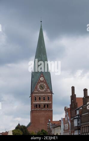 Vista dalla città tedesca chiamata Lueneburg in basso sassonia Foto Stock