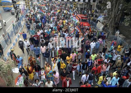 Kolkata, India. 19 gennaio 2021. Trinamool Congress o leader e attivisti TMC prendono parte a un raduno per protestare contro la presunta violenza del Bharatiya janta Party o del BJP. (Foto di Ved Prakash/Pacific Press) Credit: Pacific Press Media Production Corp./Alamy Live News Foto Stock