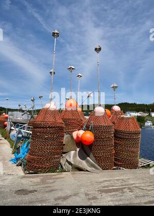 Attrezzatura da pesca sul molo costiero di Terranova Foto Stock