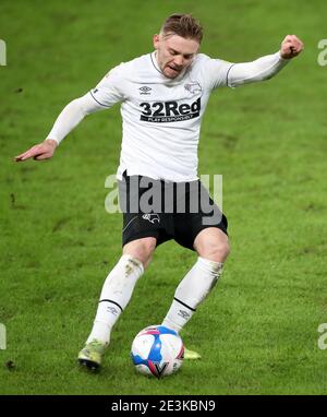 Kamil Jozwiak della contea di Derby durante la partita del campionato Sky Bet al Pride Park, Derby. Data immagine: Martedì 19 gennaio 2021. Foto Stock