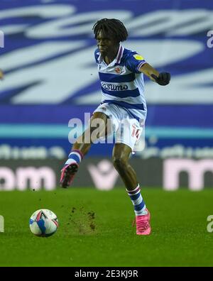 Reading, Regno Unito. 19 gennaio 2021. Oviemuno Ejaria di lettura durante la partita del Campionato Sky Bet allo stadio di Madejski, Reading Picture di Jeremy Landey/Focus Images/Sipa USA 19/01/2021 Credit: Sipa USA/Alamy Live News Foto Stock