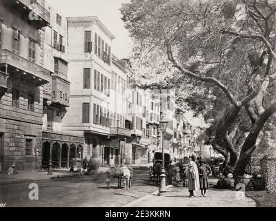 Fotografia d'epoca del XIX secolo: scena di strada, Cairo Egitto. Foto Stock