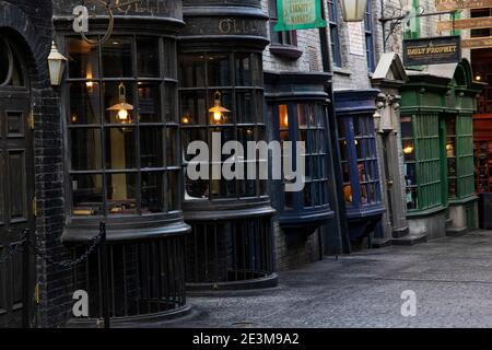 Orlando, Florida. Negozi di Diagon Alley (Harry Potter) agli Universal Studios di Orlando, Florida. 27 ottobre 2020. @ Veronica Bruno / Alamy Foto Stock