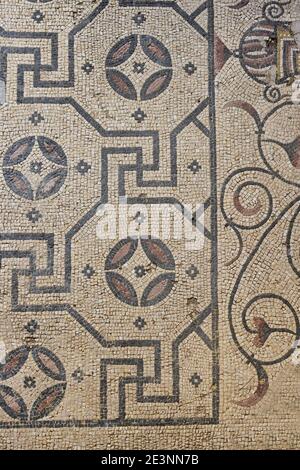 Mosaici nelle terme pubbliche; rovine di Milreu, Estoi, distretto di Faro, Algarve, Portogallo Foto Stock