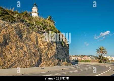 ROUTE N-11 FARO DI CALELLA (© MARIA PARELLADA 1859) CALELLA COSTA DEL MARESME CATALOGNA SPAGNA Foto Stock