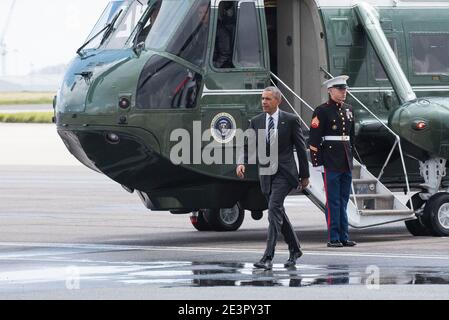 Barrack Obama arriva al terminal dell'aviazione di Harrods per lasciare il Regno Unito su Air Force One, Stansted Airport - Stansted. Foto Stock