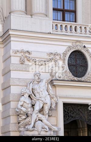 Vienna, Austria - 24 aprile 2019: Palazzo Imperiale di Hofburg, Heldenplatz, Vienna Foto Stock