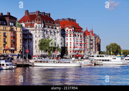 Stoccolma, Svezia - 31 luglio 2020: Vista sul lungomare di Strandvagen Avenue. Foto Stock