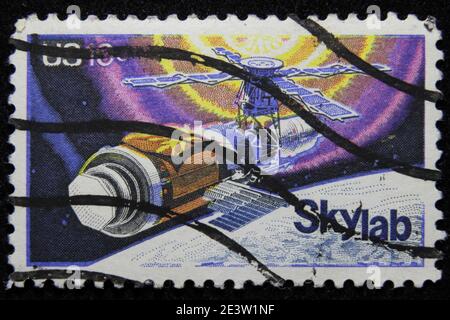 ISTANBUL, TURCHIA - 25 DICEMBRE 2020: Il francobollo USA mostra Skylab circa 1974 Foto Stock