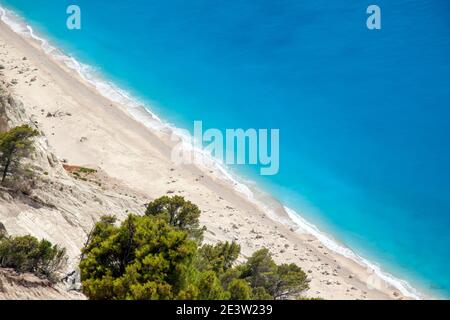 Egremni, una splendida spiaggia incontaminata nell'isola di Lefkada, nel Mar Ionio, in Grecia, in Europa Foto Stock