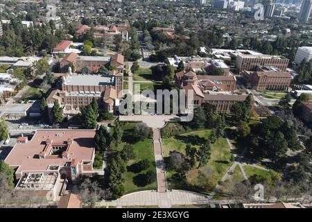 Una vista aerea del campus dell'UCLA, sabato 16 gennaio 2021, a Los Angeles. Foto Stock