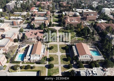 Una vista aerea del campus dell'UCLA, sabato 16 gennaio 2021, a Los Angeles. Foto Stock