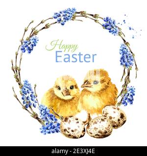 Buona carta pasquale. Corona con uova, pulcino giallo e ramoscelli primavera, illustrazione disegnata a mano acquerello isolato su sfondo bianco Foto Stock
