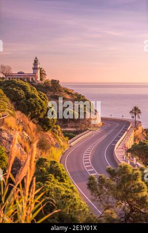 ROUTE N-11 FARO DI CALELLA (© MARIA PARELLADA 1859) CALELLA COSTA DEL MARESME CATALOGNA SPAGNA Foto Stock