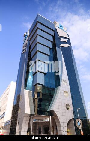 DUBAI, Emirati Arabi Uniti - 9 dicembre 2017: Banca Saderat Iran in Dubai, UAE. Saderat Bank è una banca di grandi dimensioni dall'Iran presente in 12 paesi. Foto Stock