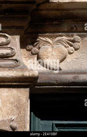 Ornamento in rilievo di pietra, Cattedrale di San Marco, Korcula, Costa Dalmazia, Croazia Foto Stock