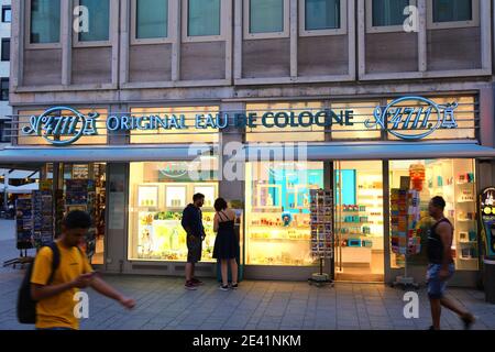 COLONIA, GERMANIA - 21 SETTEMBRE 2020: Eau de Cologne store in Germania. L'originale Eau de Cologne (n. 4711) è un profumo originario dell'anno 1709 a Ger Foto Stock