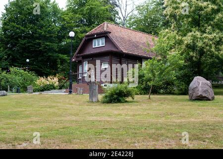 KALININGRAD, RUSSIA - 23 GIUGNO 2018: Casa-museo famoso scultore tedesco Hermann Brachert a Otradnoye (fino al 1947 Georgenswalde) Foto Stock