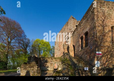 Castello di Nanstein vicino a Landstuhl a Palatine Germania, a nord Strada per Santiago de Compostela Foto Stock