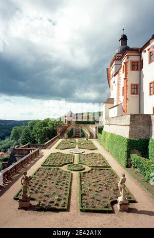 F¸rstengarten, Blick von S¸den auf die Festung und den Main Foto Stock