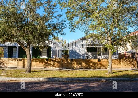 Coppia delle case altamente desiderabili - Tampa Heights, Tampa, Florida. Fondata nel 1883. Il quartiere sta attraversando la dolcificazione. Foto Stock